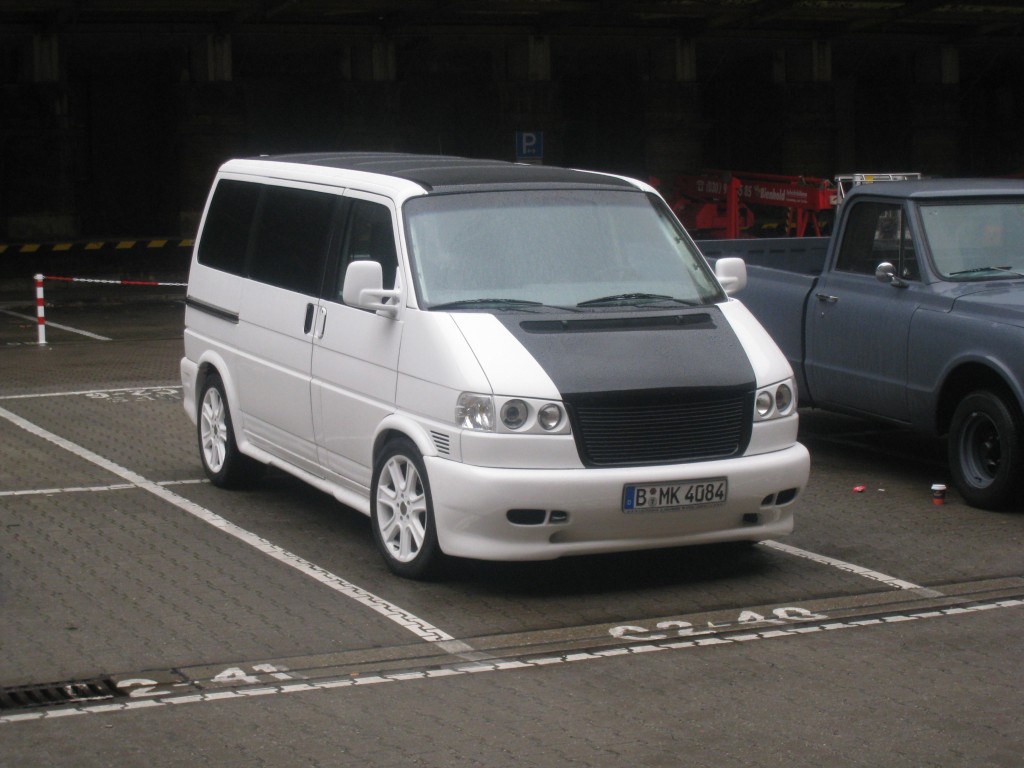 VW T4 Multivan Projekt Zwo Umbau - Blech Company