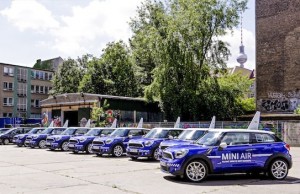 BLECH COMPANY KG Oldtimer, Youngtimer & Unfallreparatur Service Juni 2013: MINI AIR - Flying MINI not normal: Eine Promotionidee der renommierten Werbeagentur KKLD* zum Verkaufsstart des neuen MINI Paceman und MINI Countryman, die vom Team der BLECH COMPANY unter Mitwirkung von MS Carbon realisiert wurde. Dank an alle Beteiligten, hat Spaß gemacht...